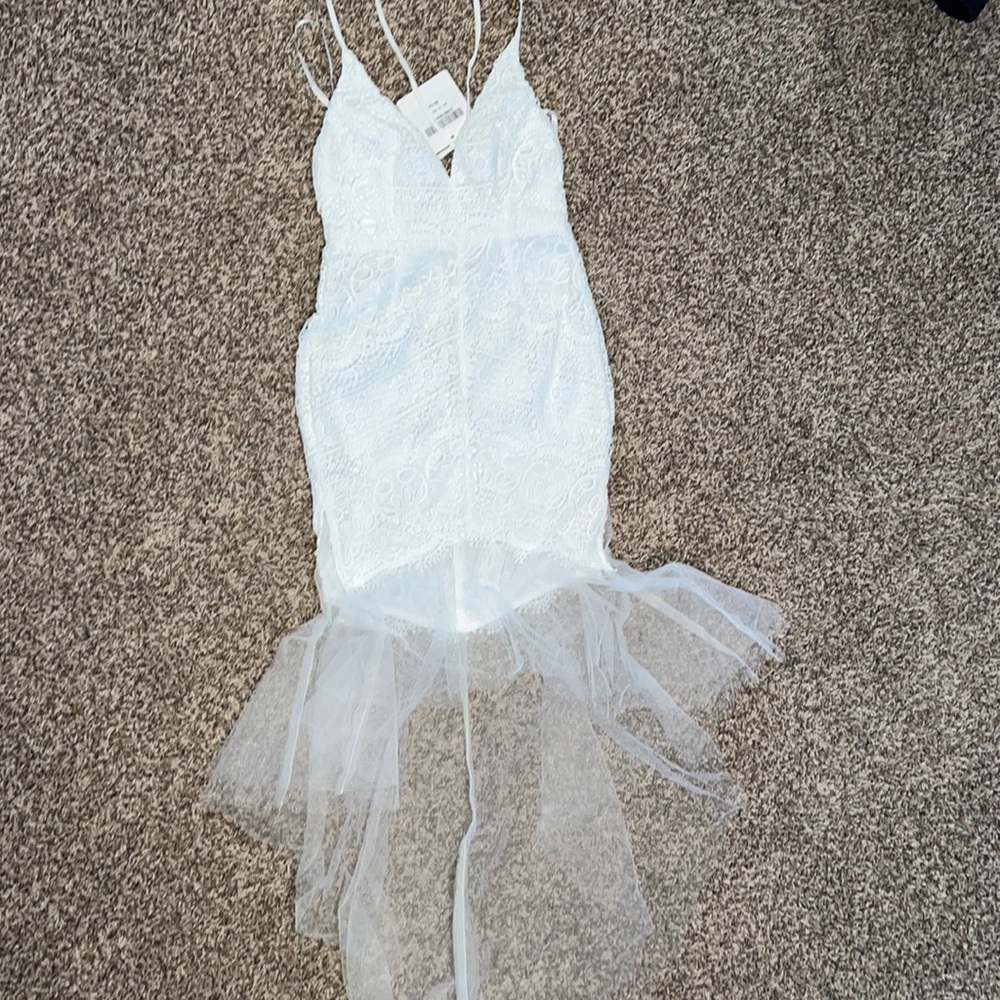 NWT Selfie Leslie White Tulle Midi Dress